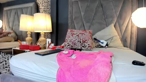 Snapshot of samantamaturehot chatting on February 2025 02:15:02 AM Samanta... online show from February 2025 02:15:02 AM