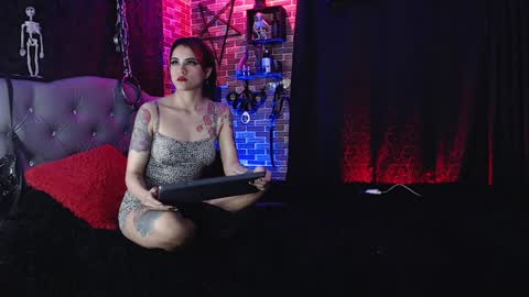 Samantha and Victor online show from January 2025 12:41:01 AM