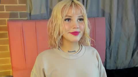 samantha_browwnn online show from February 2026 07:39:02 PM