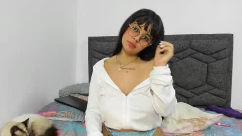 samantha cherry  online show from March 2026 09:30:02 PM
