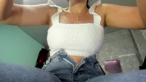 samantha_milfs online show from February 2025 10:37:02 AM