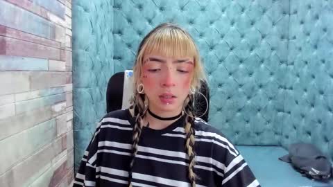 Samantha Smitth online show from November 2025 04:03:02 AM