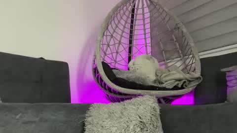 Snapshot of samanthabernardo_ chatting on May 2026 04:20:01 AM Samantha Bernardo online show from May 2026 04:20:01 AM