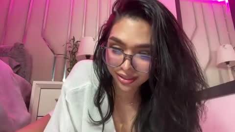 Snapshot of samanthabernardo_ chatting on June 2026 04:44:01 AM Samantha Bernardo online show from June 2026 04:44:01 AM