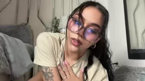 Snapshot of samanthabernardo_ chatting on June 2026 04:43:02 AM Samantha Bernardo online show from June 2026 04:43:02 AM