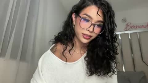 Snapshot of samanthabernardo_ chatting on July 2026 01:30:02 AM Samantha Bernardo online show from July 2026 01:30:02 AM