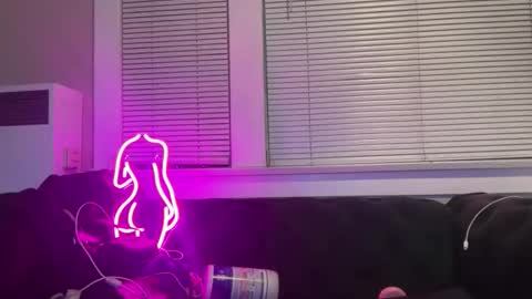 Snapshot of samanthafever chatting on November 2025 09:21:01 AM samanthafever online show from November 2025 09:21:01 AM