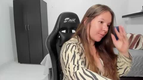 Samantha samy online show from September 2025 07:52:02 PM