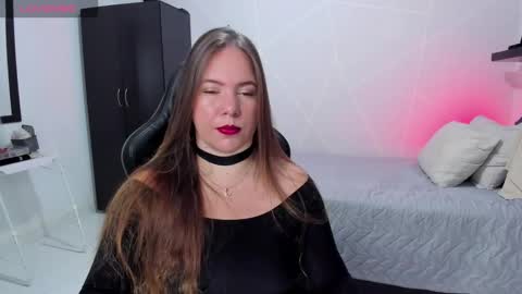 Samantha samy online show from October 2025 10:42:02 PM