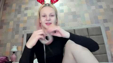 Snapshot of samanthamiasnik1 chatting on December 2024 04:42:01 PM Samantha online show from December 2024 04:42:01 PM