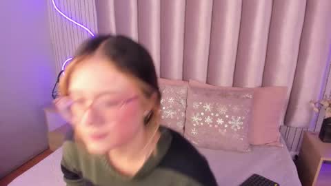 Alejandra  online show from October 2025 11:58:02 AM