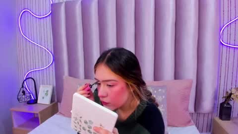 Alejandra  online show from November 2025 11:54:01 AM