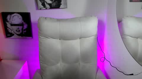 Samantha online show from December 2025 07:53:02 PM