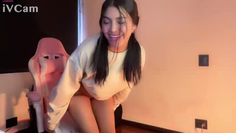 Snapshot of samara_lam chatting on February 2025 07:02:01 PM Sammy  online show from February 2025 07:02:01 PM