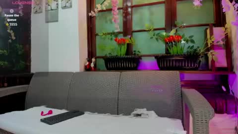 Snapshot of samara_selene chatting on June 2026 03:27:02 AM SAMARA online show from June 2026 03:27:02 AM