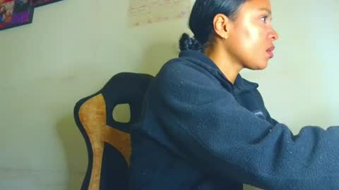 Snapshot of samary_thomas chatting on June 2026 02:14:01 AM samary thomas online show from June 2026 02:14:01 AM
