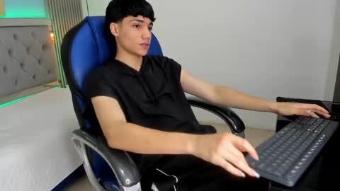 Snapshot of samblack_ chatting on June 2026 12:43:01 PM Sam online show from June 2026 12:43:01 PM