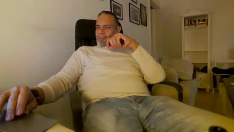 Snapshot of samcool67 chatting on January 2025 08:54:01 PM Sam online show from January 2025 08:54:01 PM