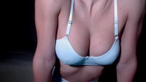 Sam Demia online show from November 2025 02:21:01 AM