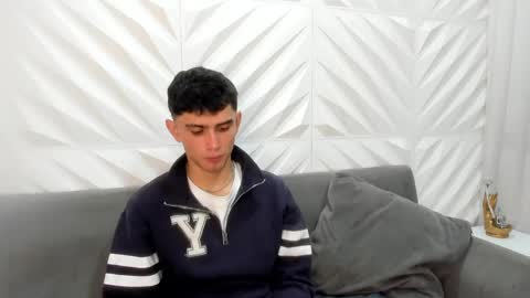 Snapshot of samevans_ chatting on January 2025 12:24:02 PM Sam online show from January 2025 12:24:02 PM