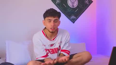 samevansx online show from November 2025 01:02:02 PM