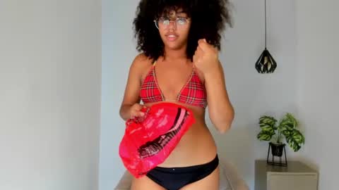 Snapshot of samie_mury chatting on November 2025 03:41:01 AM Samie Mury online show from November 2025 03:41:01 AM