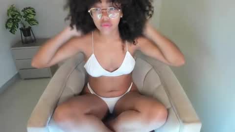 Snapshot of samie_mury chatting on November 2025 03:38:01 AM Samie Mury online show from November 2025 03:38:01 AM