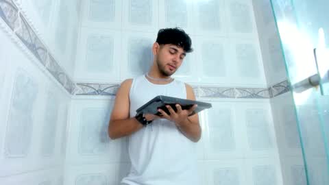 Snapshot of samir_bear chatting on January 2025 12:41:02 PM Samir online show from January 2025 12:41:02 PM