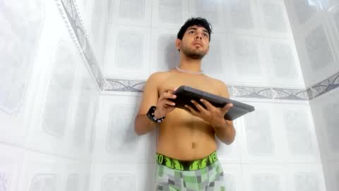 Snapshot of samir_bear chatting on February 2025 12:17:02 PM Samir online show from February 2025 12:17:02 PM