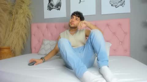 Snapshot of samir_bear chatting on February 2025 12:22:02 PM Samir online show from February 2025 12:22:02 PM