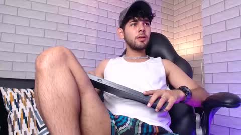 Snapshot of samir_bear chatting on February 2025 12:17:02 PM Samir online show from February 2025 12:17:02 PM