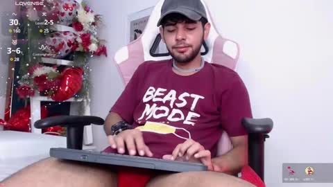 Snapshot of samir_bear chatting on February 2025 12:28:01 PM Samir online show from February 2025 12:28:01 PM