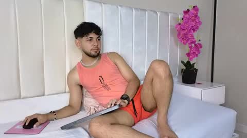 Snapshot of samir_bear chatting on February 2025 12:25:02 PM Samir online show from February 2025 12:25:02 PM