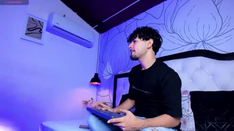 Snapshot of samir_bear chatting on September 2025 12:27:01 PM Samir online show from September 2025 12:27:01 PM