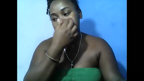 Snapshot of samirah_69 chatting on May 2026 03:28:01 PM samirah_69 online show from May 2026 03:28:01 PM