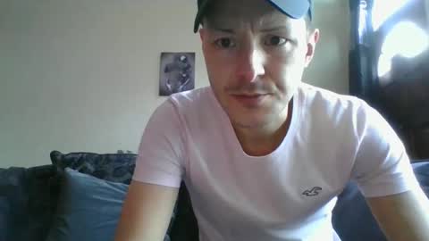 sexy lad looking for fun online show from February 2025 02:24:01 PM
