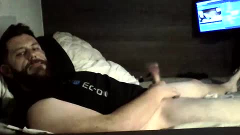 Snapshot of samlorenzofficial chatting on October 2025 05:00:01 PM SingleNBored online show from October 2025 05:00:01 PM