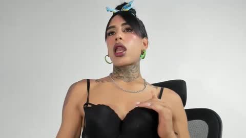 sammy_exotic online show from September 2025 07:04:02 PM