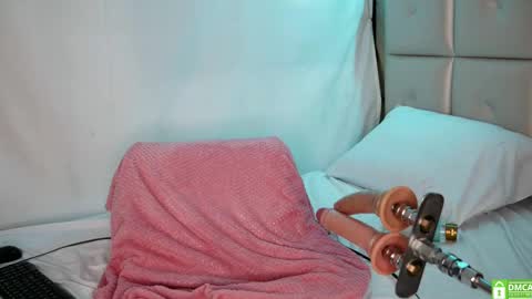 sammy_liz2 online show from March 2025 02:53:02 PM