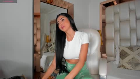 Sammy online show from December 2025 07:55:01 PM