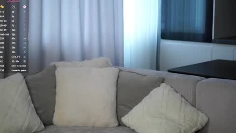 Vivienne online show from June 2026 02:53:01 AM