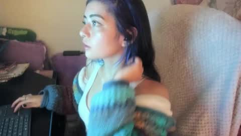   online show from December 2025 05:48:01 AM