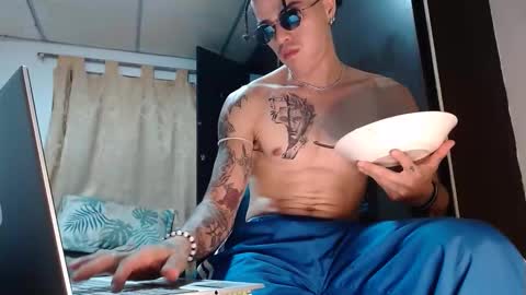 sammy model independiente online show from March 2026 12:28:01 AM