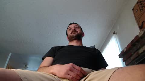 Snapshot of samthebully chatting on April 2026 10:01:01 PM SamTheBully online show from April 2026 10:01:01 PM