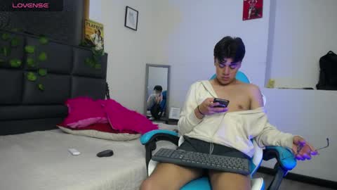 samuel_dark online show from April 2026 12:48:02 AM