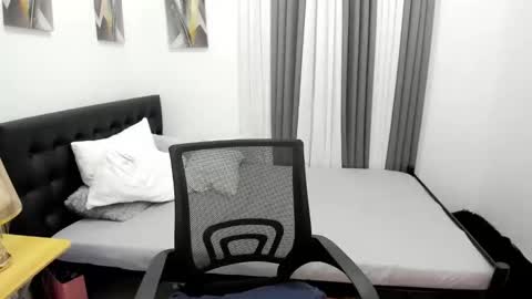 Sam online show from September 2025 04:45:02 PM