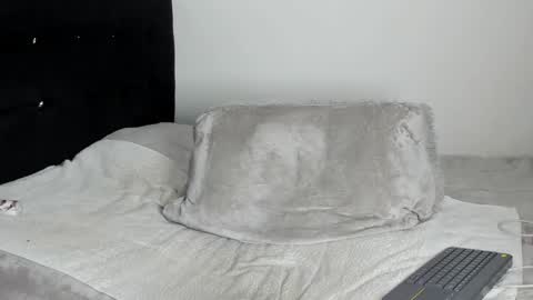 Samuel online show from December 2024 05:25:01 PM