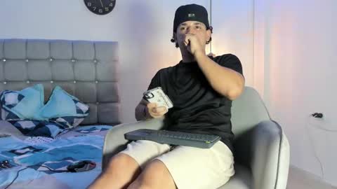 samxx_muscle online show from September 2025 04:08:02 PM