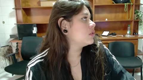 samy_green_ online show from October 2025 03:12:02 PM