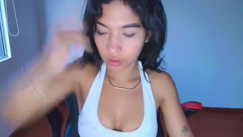 Snapshot of samy_jonnes_ chatting on November 2025 10:53:02 PM Hello I am absent due to a family calamity I will return soon-hola estoy ausente por un problema familiar volvere pronto. online show from November 2025 10:53:02 PM